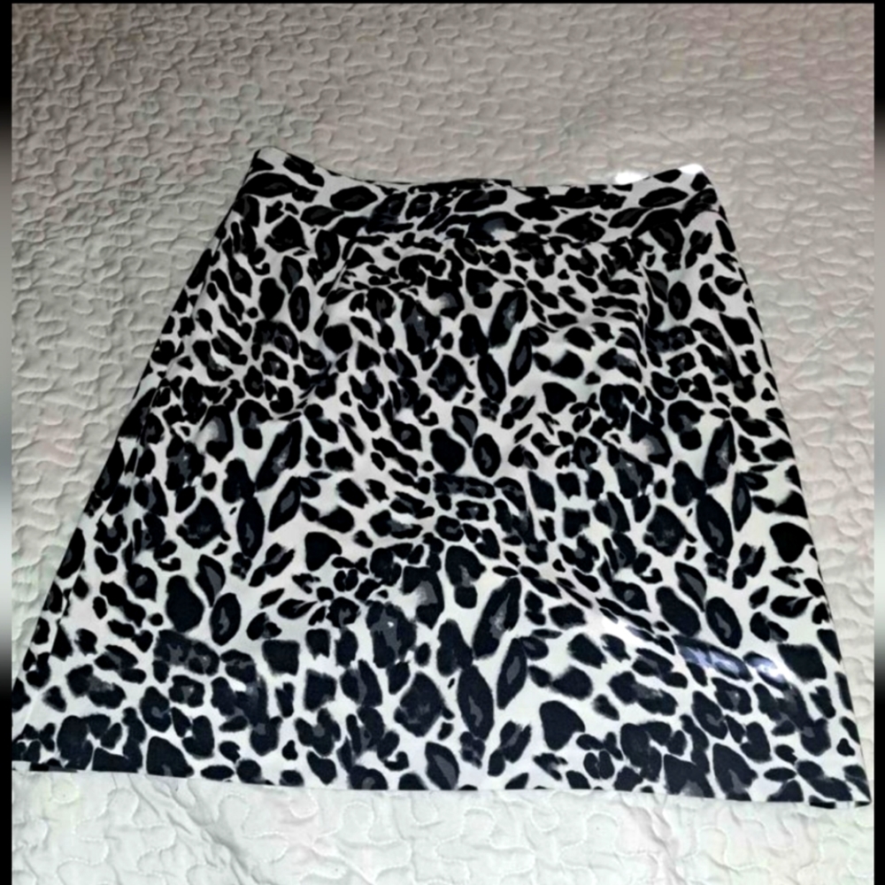 Jessica London animal print skirt.   Size 16